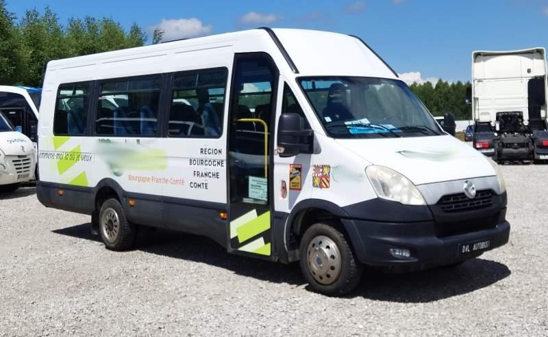 Iveco Daily 23 miejsca, KLIMA, WEBASTO - Приградски автобус: слика 1 Iveco Daily 23 miejsca, KLIMA, WEBASTO - Приградски автобус: слика 1