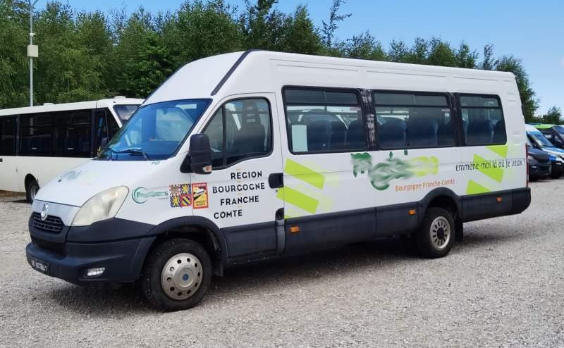 Iveco Daily 23 miejsca, KLIMA, WEBASTO - Приградски автобус: слика 3 Iveco Daily 23 miejsca, KLIMA, WEBASTO - Приградски автобус: слика 3