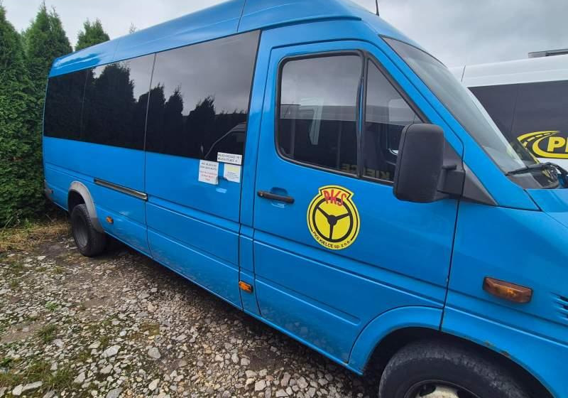 Mercedes-Benz Sprinter 413 CDI 20+6 - Приградски автобус: слика 3 Mercedes-Benz Sprinter 413 CDI 20+6 - Приградски автобус: слика 3
