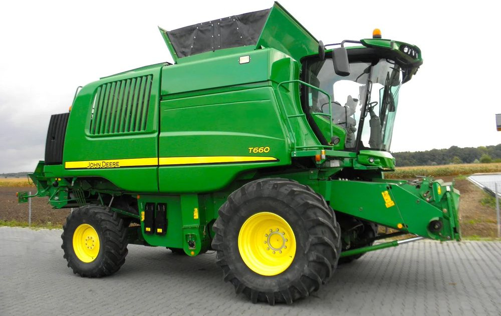 John Deere T660 2014 Rok, heder 7,6m, 2700 mtg na silniku, Najbogatsza Wersja, Nie Malowany, Stan Idealny - Комбајн: слика 2 John Deere T660 2014 Rok, heder 7,6m, 2700 mtg na silniku, Najbogatsza Wersja, Nie Malowany, Stan Idealny - Комбајн: слика 2