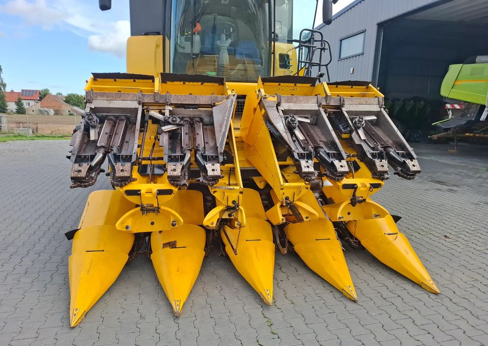 New Holland 8-75 2012 Rok, Przystawka do kukurydzy , Nie malowana, Stan Idealny - Комбајн за пченка: слика 5 New Holland 8-75 2012 Rok, Przystawka do kukurydzy , Nie malowana, Stan Idealny - Комбајн за пченка: слика 5