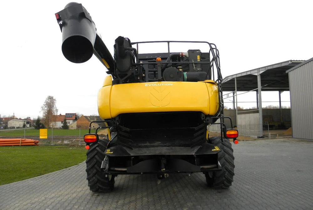 Комбајн New Holland CR9080 2013 Rok , heder Varifeed 9,15m, Nowsza Wersja, Nie Malowany, Stan Idealny: слика 7 Комбајн New Holland CR9080 2013 Rok , heder Varifeed 9,15m, Nowsza Wersja, Nie Malowany, Stan Idealny: слика 7
