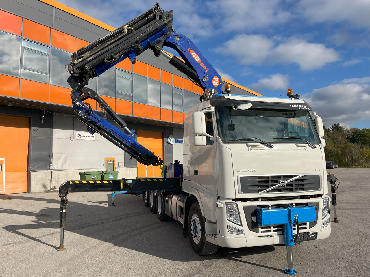 VOLVO FH 8x4 + Crane 48tm year 2006 + Jib + platform + tractor - Камион со кран: слика 1 VOLVO FH 8x4 + Crane 48tm year 2006 + Jib + platform + tractor - Камион со кран: слика 1