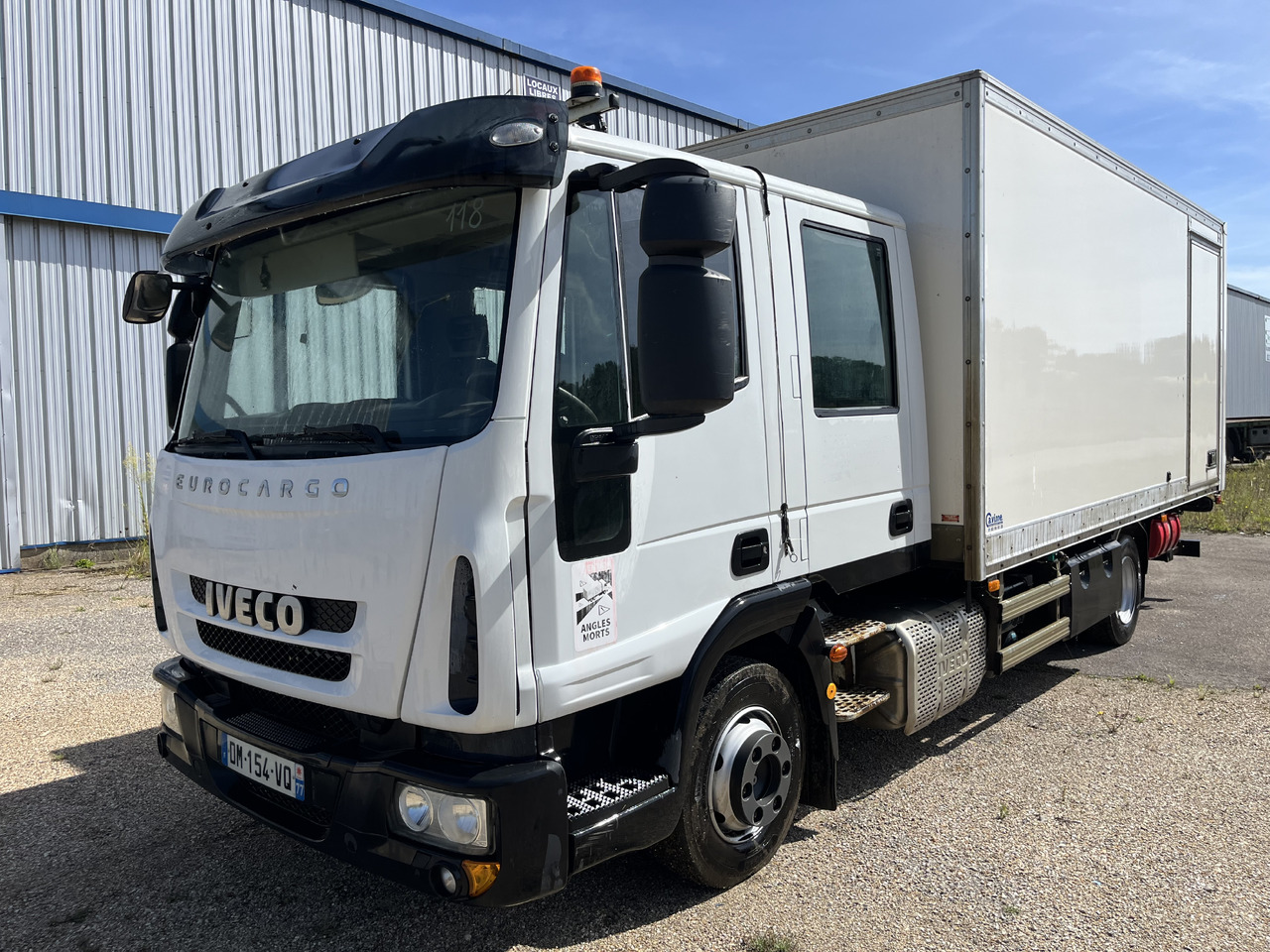 Iveco Eurocargo 100E22 caisse double cabine 7 places - Камион сандучар: слика 1 Iveco Eurocargo 100E22 caisse double cabine 7 places - Камион сандучар: слика 1