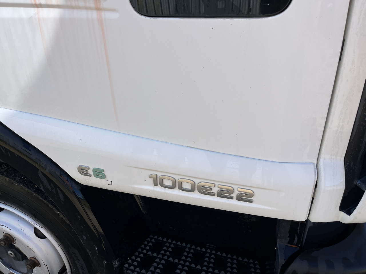 Iveco Eurocargo 100E22 caisse double cabine 7 places - Камион сандучар: слика 4 Iveco Eurocargo 100E22 caisse double cabine 7 places - Камион сандучар: слика 4
