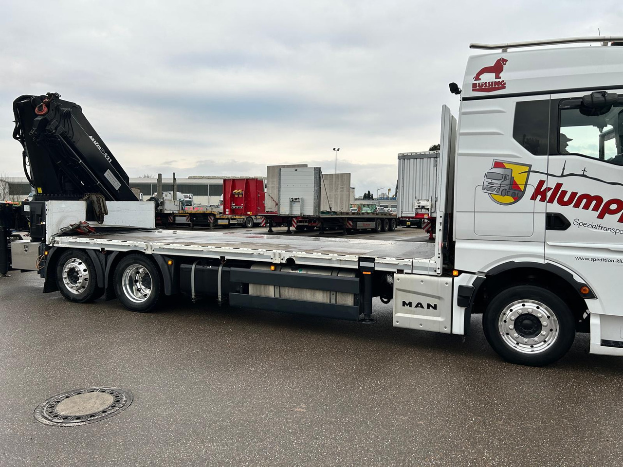 MAN TGX 500 - Камион со платформа: слика 3 MAN TGX 500 - Камион со платформа: слика 3