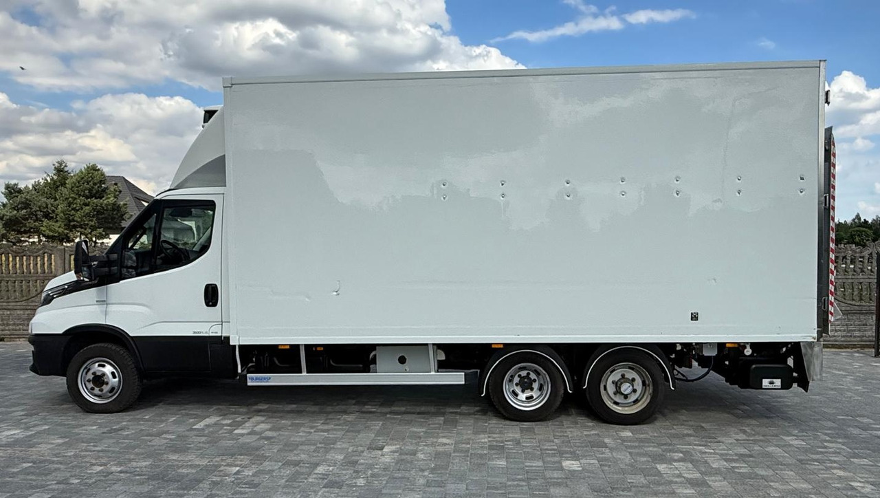 IVECO 40C18 BE COMBI – chłodnia z windą, kat. B+E, polift, 2019 rok - Комбе ладилник: слика 1 IVECO 40C18 BE COMBI – chłodnia z windą, kat. B+E, polift, 2019 rok - Комбе ладилник: слика 1