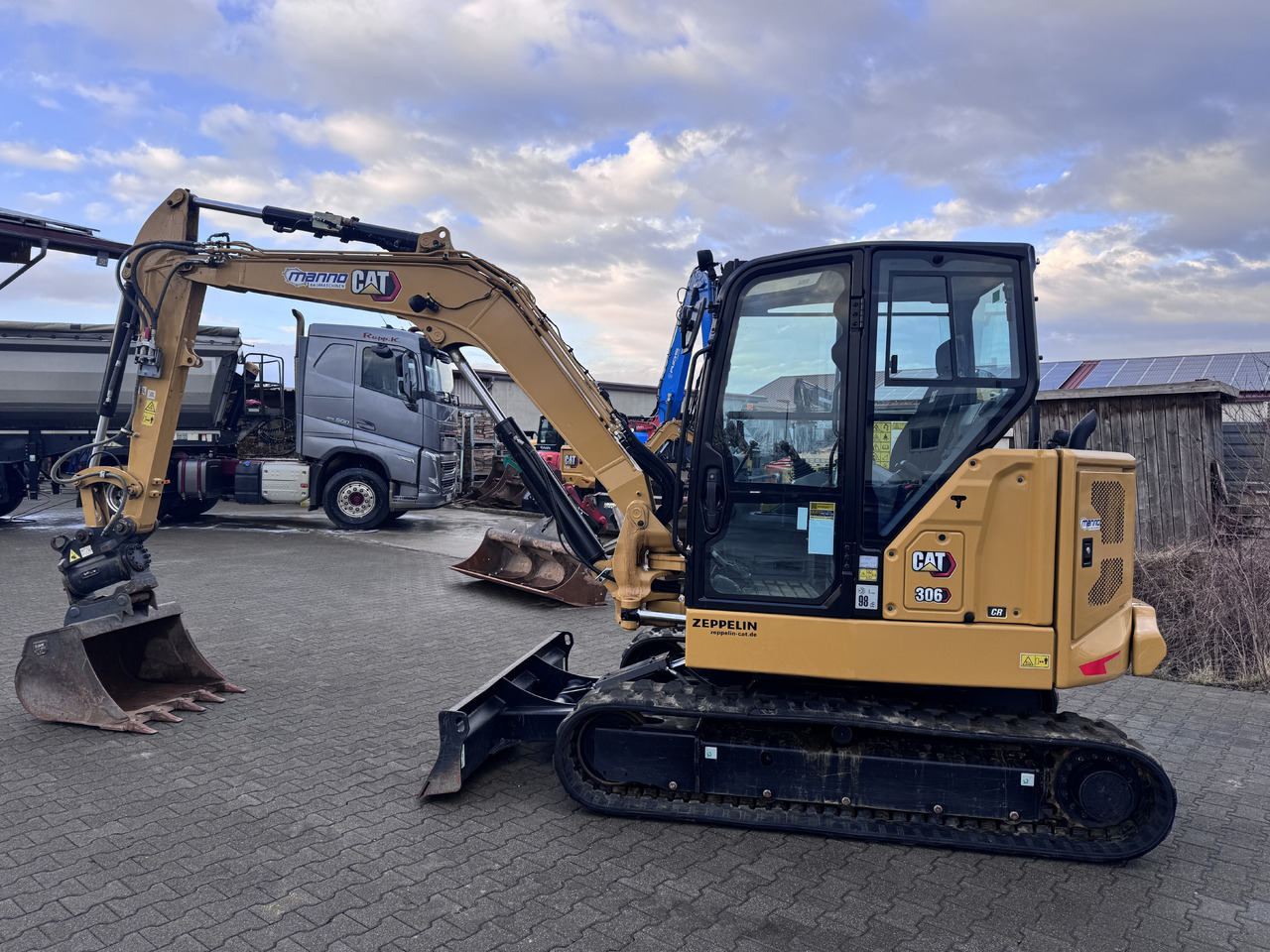 CATERPILLAR 306 CR - Мини багер: слика 1 CATERPILLAR 306 CR - Мини багер: слика 1