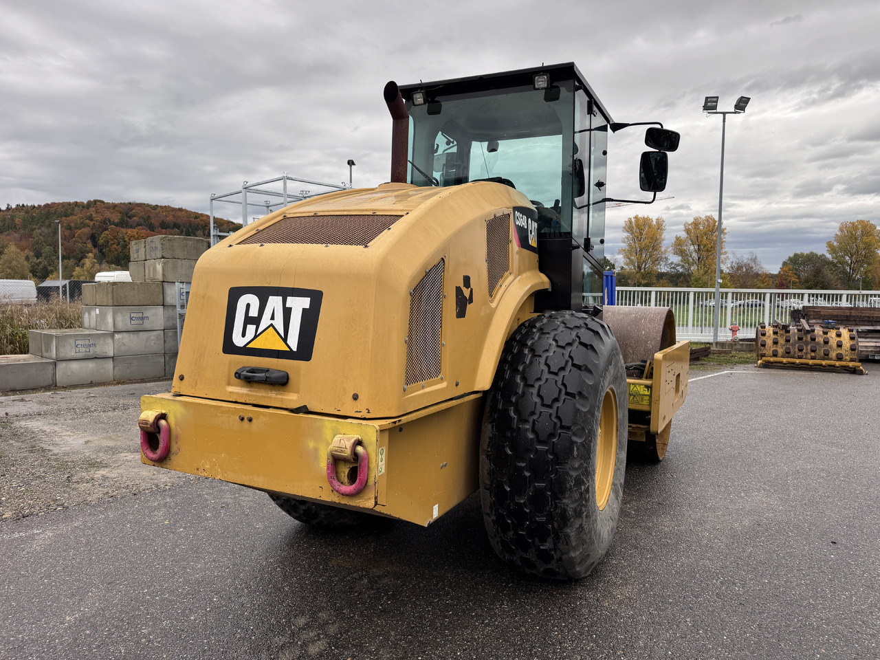 CATERPILLAR CS 64 B - Компактор: слика 4 CATERPILLAR CS 64 B - Компактор: слика 4
