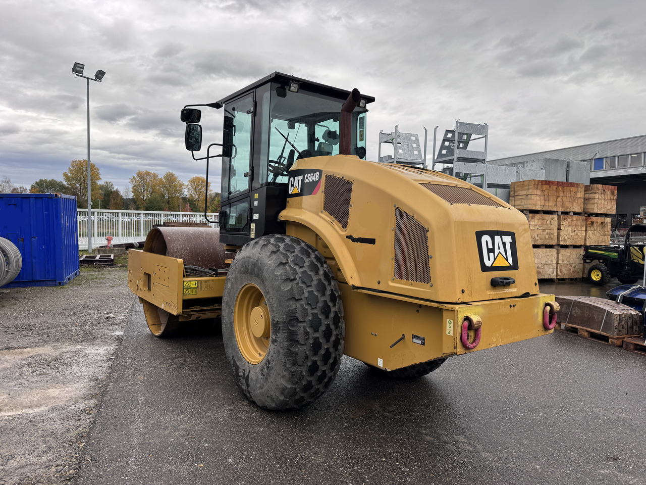CATERPILLAR CS 64 B - Компактор: слика 3 CATERPILLAR CS 64 B - Компактор: слика 3