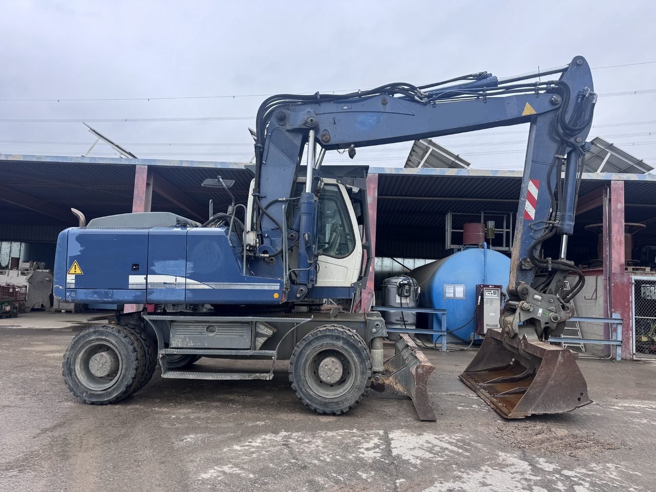 LIEBHERR A 904 C Litronic - Багер на тркала: слика 4 LIEBHERR A 904 C Litronic - Багер на тркала: слика 4