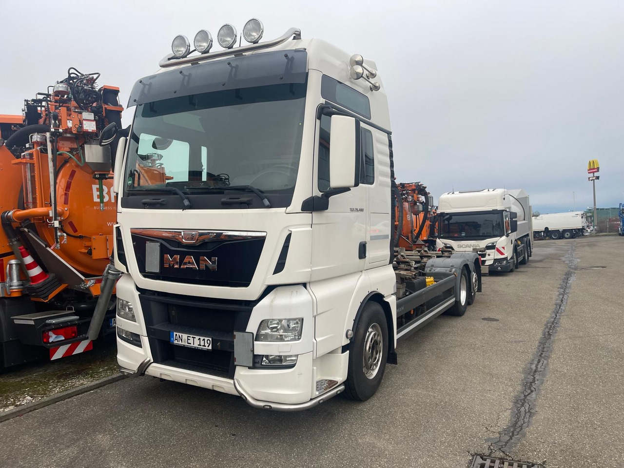 MAN TGX 26.480 6x2 LL EURO6 * Schiebedach * GERMAN TRUCK - Камион влекач: слика 1 MAN TGX 26.480 6x2 LL EURO6 * Schiebedach * GERMAN TRUCK - Камион влекач: слика 1