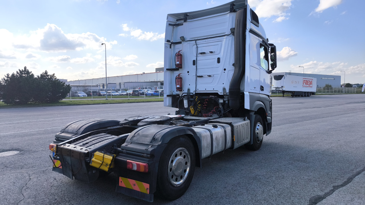 MERCEDES-BENZ Actros 1845 - Камион влекач: слика 3 MERCEDES-BENZ Actros 1845 - Камион влекач: слика 3