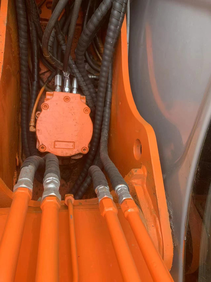HITACHI ZX60 - Мини багер: слика 4 HITACHI ZX60 - Мини багер: слика 4