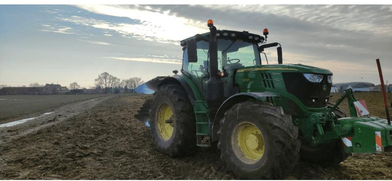 Трактор JOHN DEERE 6215R: слика 6