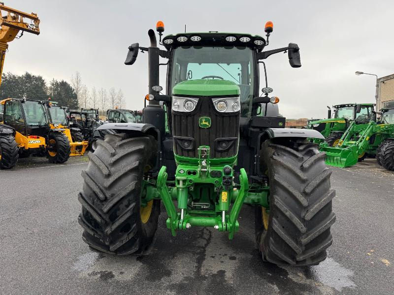 JOHN DEERE 6R215 - Трактор: слика 4 JOHN DEERE 6R215 - Трактор: слика 4