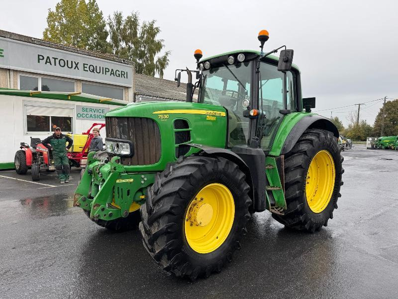 JOHN DEERE 7530 PREMIUM - Трактор: слика 1 JOHN DEERE 7530 PREMIUM - Трактор: слика 1