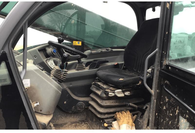 KRAMER KT357 - Телескопски ракувач: слика 5 KRAMER KT357 - Телескопски ракувач: слика 5