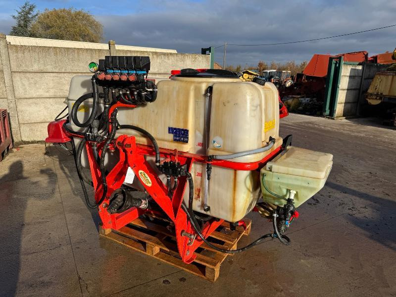 KUHN OPTIS P600 - Распрскувач монтиран на трактор: слика 1 KUHN OPTIS P600 - Распрскувач монтиран на трактор: слика 1