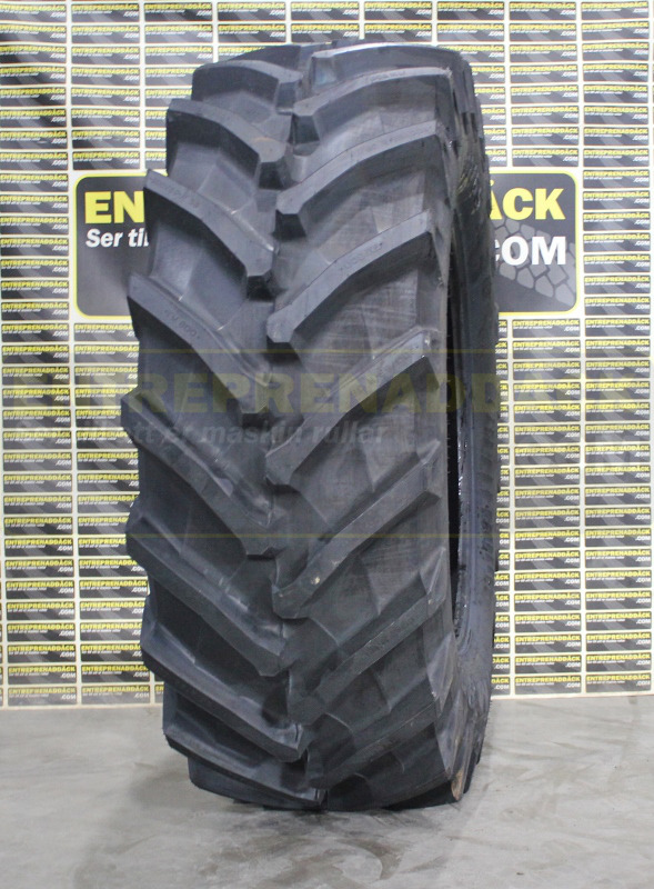 Trelleborg TM 800 600/65R38: Radial Tires for Modern Agricultural Tractors - Гума за Трактор: слика 2 Trelleborg TM 800 600/65R38: Radial Tires for Modern Agricultural Tractors - Гума за Трактор: слика 2
