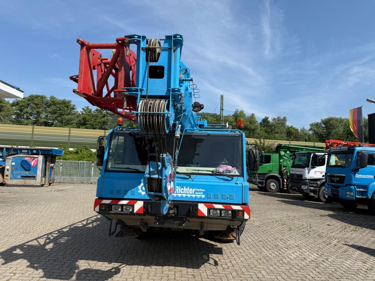 Faun ATF 30-2 30 ton - Камион со кран: слика 2 Faun ATF 30-2 30 ton - Камион со кран: слика 2