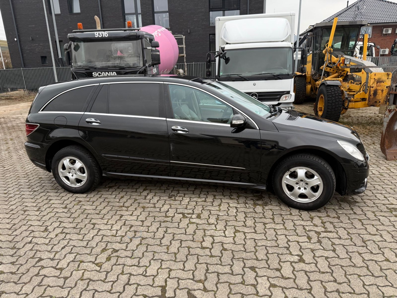 Mercedes-Benz R - SUV: слика 4 Mercedes-Benz R - SUV: слика 4