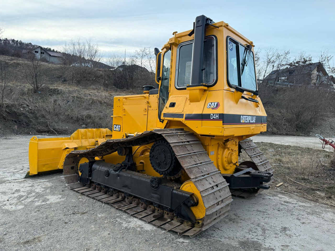 CATERPILLAR D4H BULLDOZER - Булдожер: слика 4 CATERPILLAR D4H BULLDOZER - Булдожер: слика 4