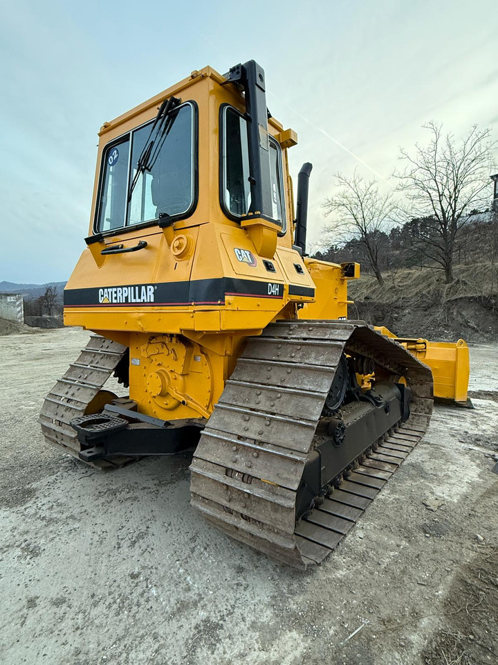 CATERPILLAR D4H BULLDOZER - Булдожер: слика 3 CATERPILLAR D4H BULLDOZER - Булдожер: слика 3