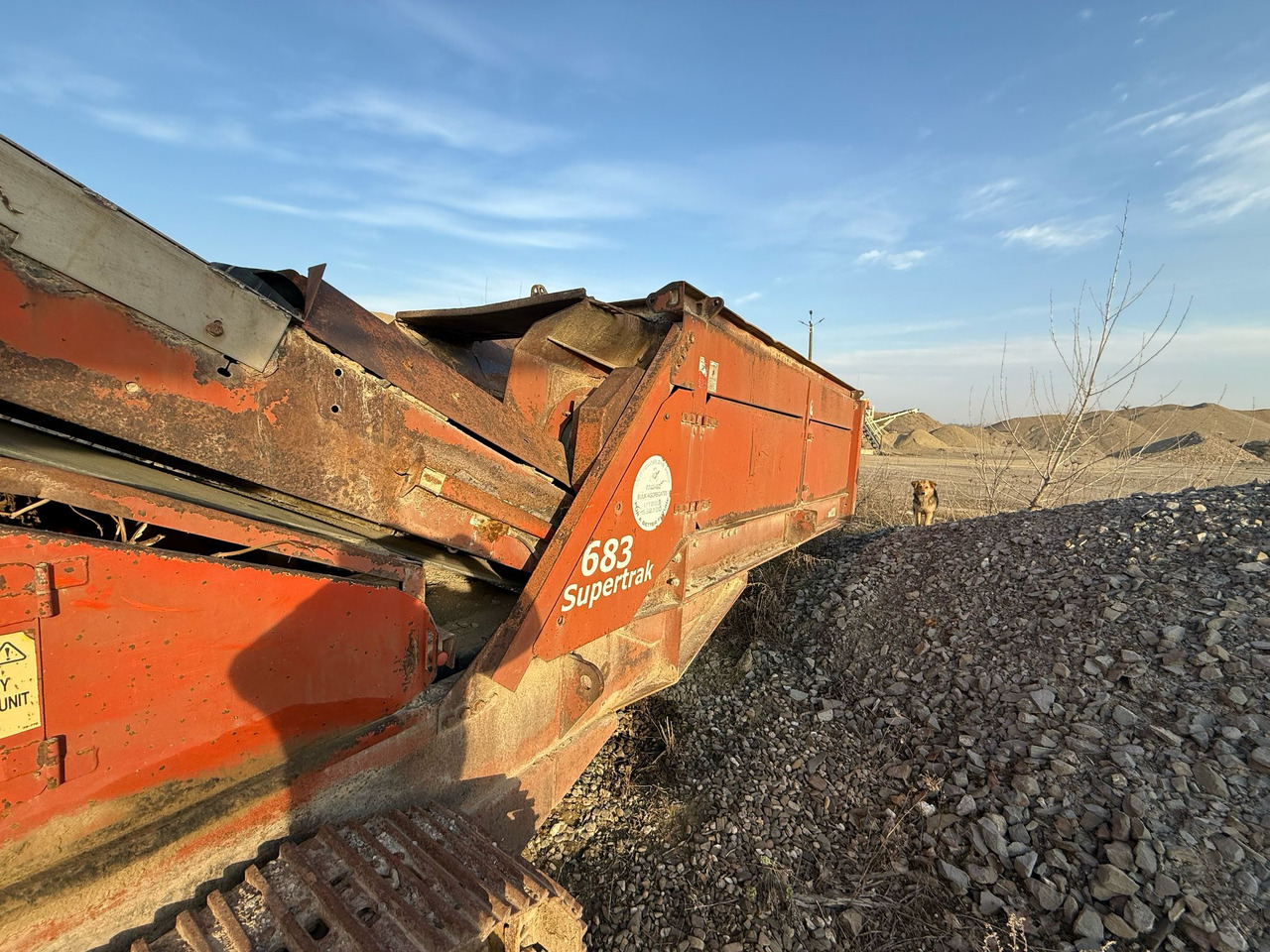 FINLAY 683 SUPERTRAK MOBILE SORTING STATION - Градежно сито: слика 2 FINLAY 683 SUPERTRAK MOBILE SORTING STATION - Градежно сито: слика 2