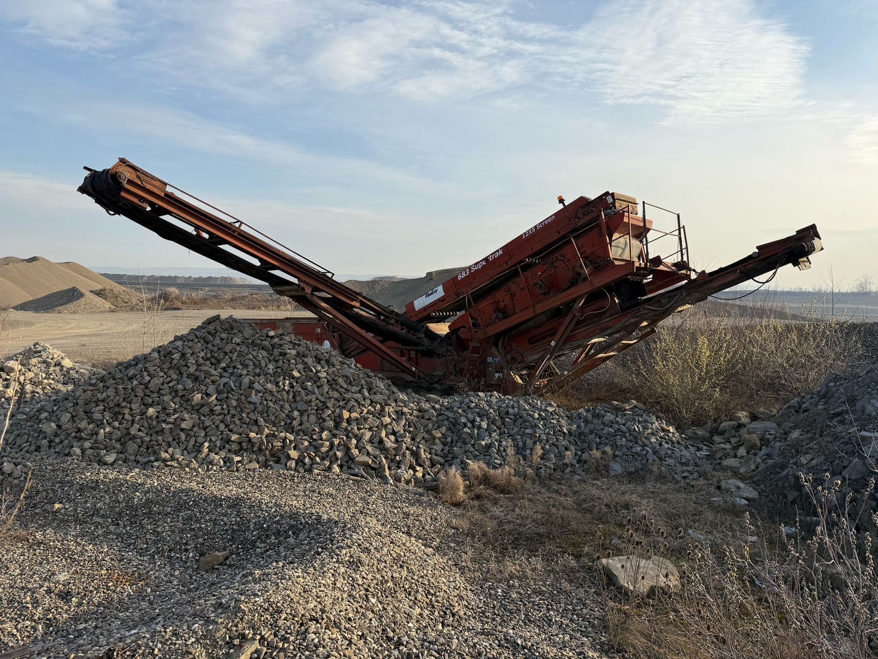 FINLAY 683 SUPERTRAK MOBILE SORTING STATION - Градежно сито: слика 1 FINLAY 683 SUPERTRAK MOBILE SORTING STATION - Градежно сито: слика 1