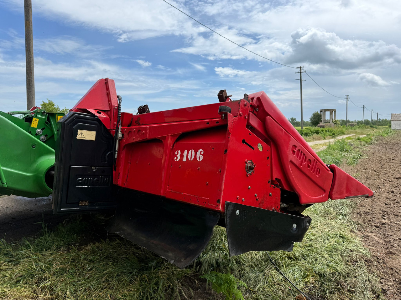 Hydraulic folding corn header Capello Quasar - Комбајн за пченка: слика 3 Hydraulic folding corn header Capello Quasar - Комбајн за пченка: слика 3