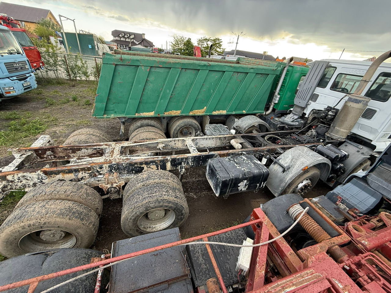 IVECO TRAKKER CHASSIS - Камион со кабинска шасија: слика 3 IVECO TRAKKER CHASSIS - Камион со кабинска шасија: слика 3
