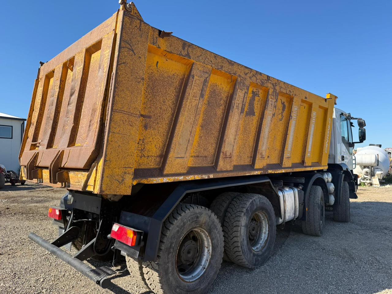 IVECO TRAKKER TIPPER - Кипер: слика 3 IVECO TRAKKER TIPPER - Кипер: слика 3