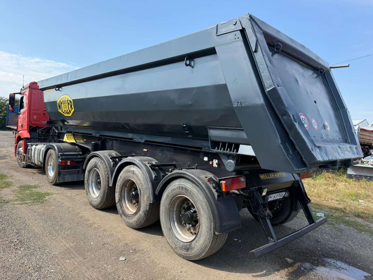 MERCEDES-MEILLER TILTABLE ASSEMBLY - Камион влекач, Кипер полуприколка: слика 3 MERCEDES-MEILLER TILTABLE ASSEMBLY - Камион влекач, Кипер полуприколка: слика 3