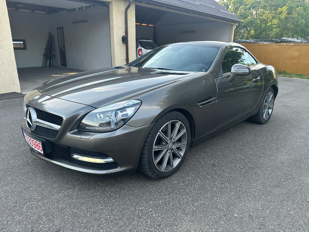 Кабриолет MERCEDES BENZ SLK: слика 6 Кабриолет MERCEDES BENZ SLK: слика 6