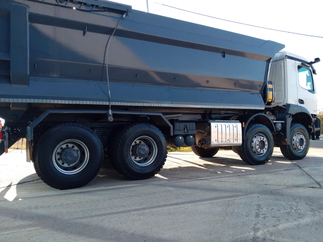 Mercedes-Benz Arocs 42.40 8×4 Basculanta/Tipper/Kipper Heavy Duty, TOP !!! - Кипер: слика 4 Mercedes-Benz Arocs 42.40 8×4 Basculanta/Tipper/Kipper Heavy Duty, TOP !!! - Кипер: слика 4