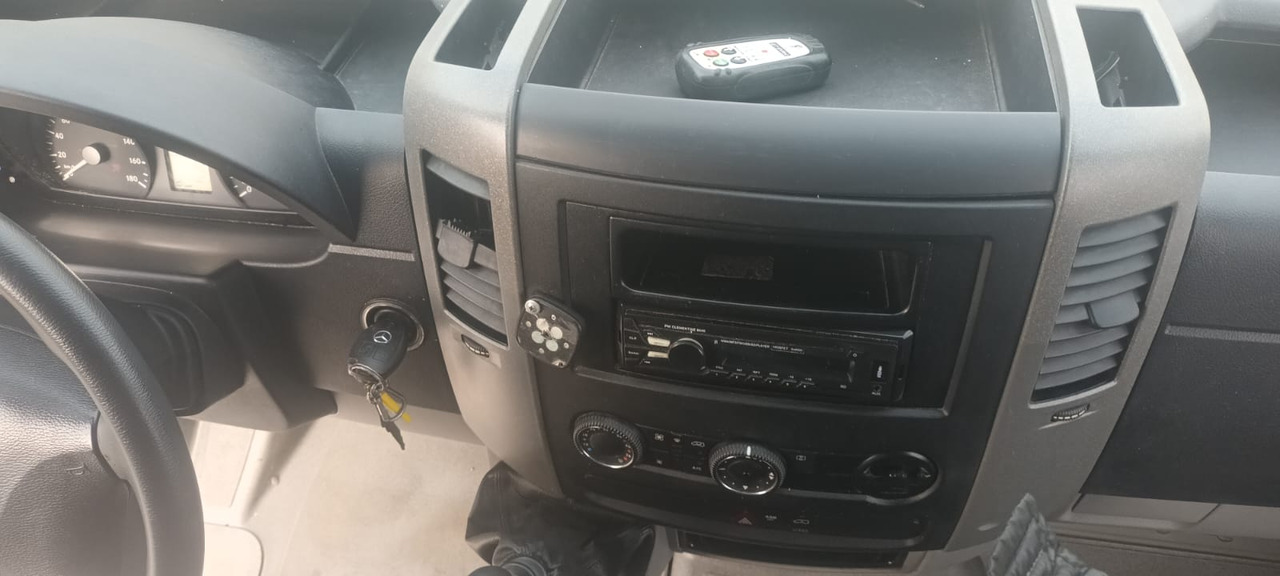 Mercedes Benz Sprinter 316 CDI Euro 6 !!! - Товарно комбе: слика 4 Mercedes Benz Sprinter 316 CDI Euro 6 !!! - Товарно комбе: слика 4