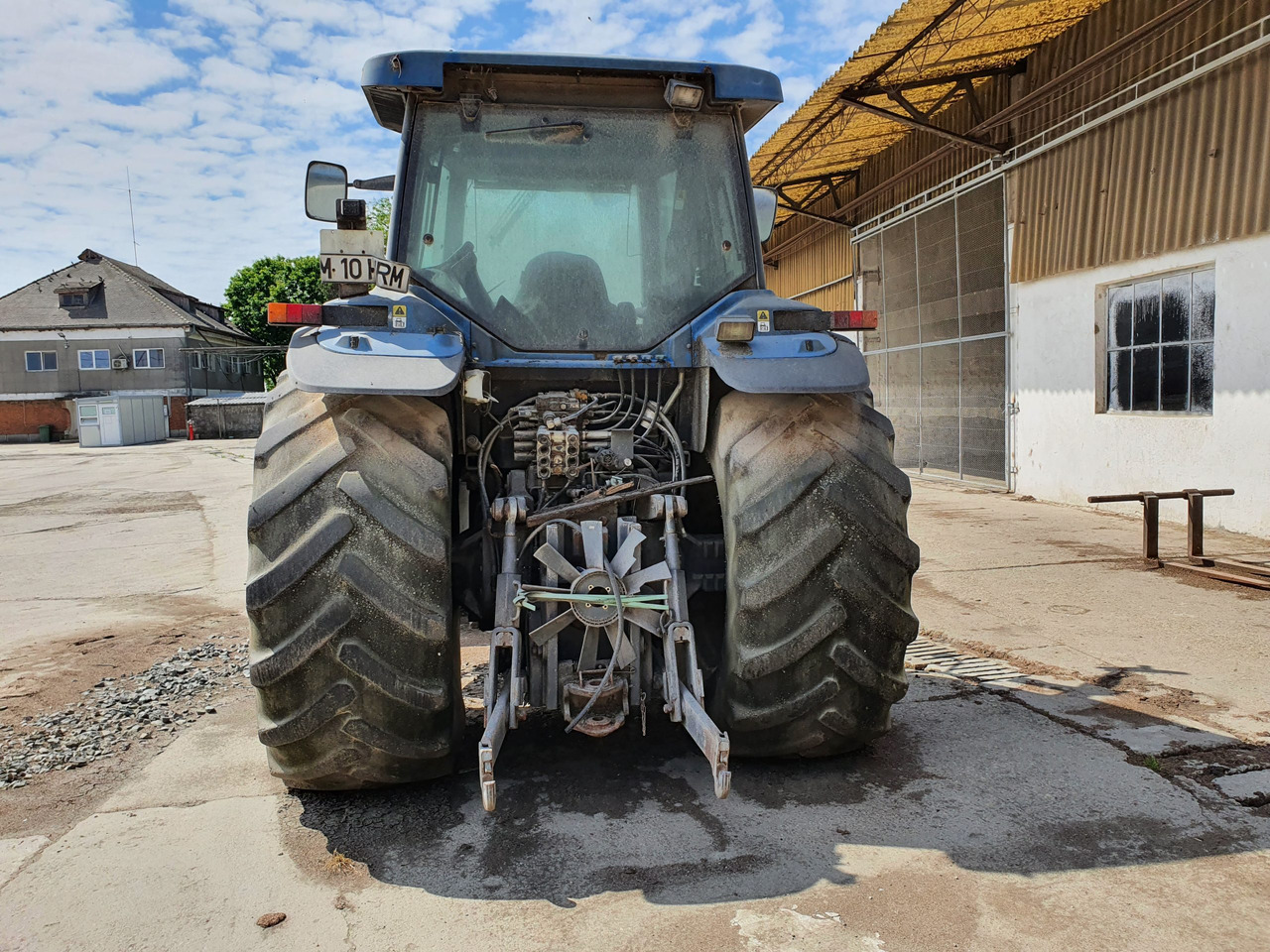 NEW HOLLAND 8970 Tractor 4×4 - Трактор: слика 4 NEW HOLLAND 8970 Tractor 4×4 - Трактор: слика 4