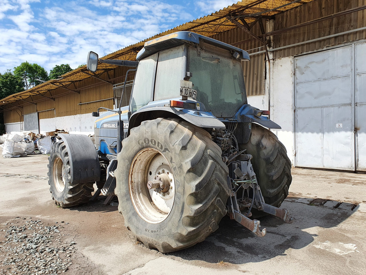 NEW HOLLAND 8970 Tractor 4×4 - Трактор: слика 3 NEW HOLLAND 8970 Tractor 4×4 - Трактор: слика 3