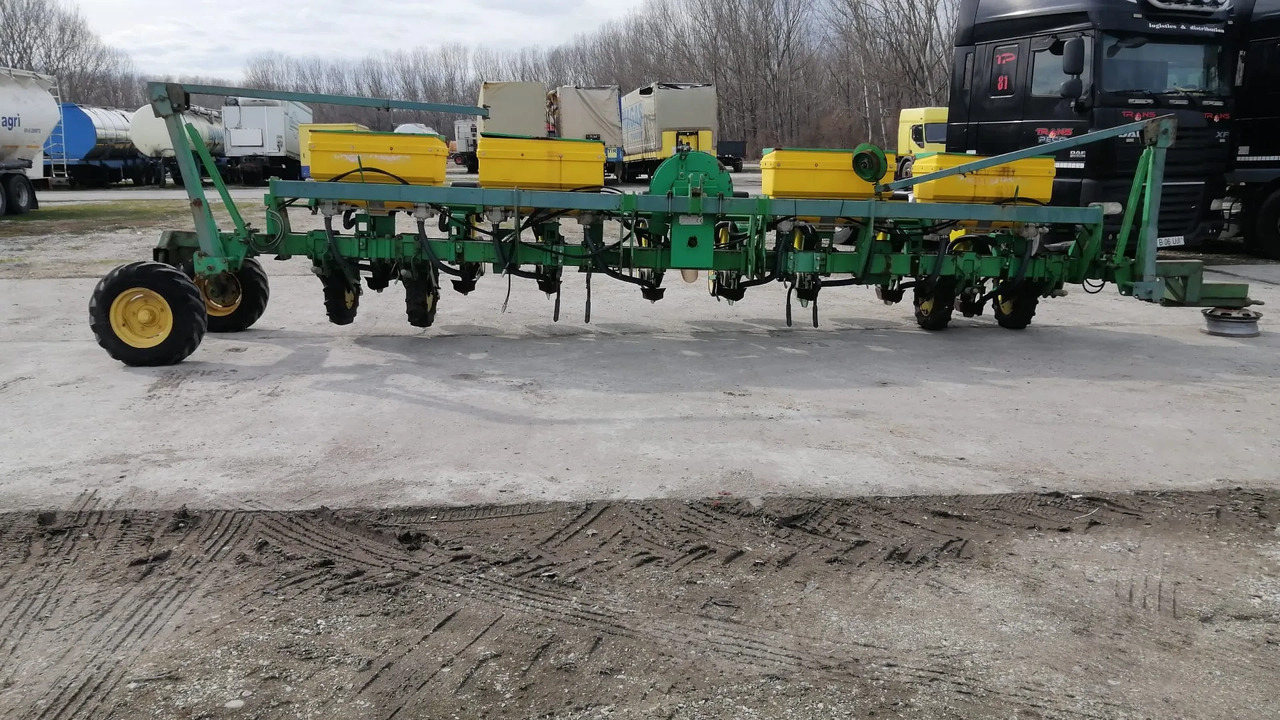 SFOGGIA GAMA PLUS 12/9m/12 Rows Seeding Machine - Прецизна машина за сеење: слика 2 SFOGGIA GAMA PLUS 12/9m/12 Rows Seeding Machine - Прецизна машина за сеење: слика 2