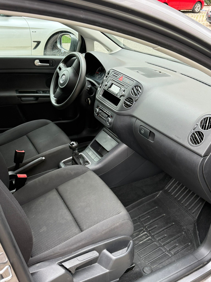 Volkswagen Golf Plus 1.6 TDI - Автомобил: слика 5 Volkswagen Golf Plus 1.6 TDI - Автомобил: слика 5