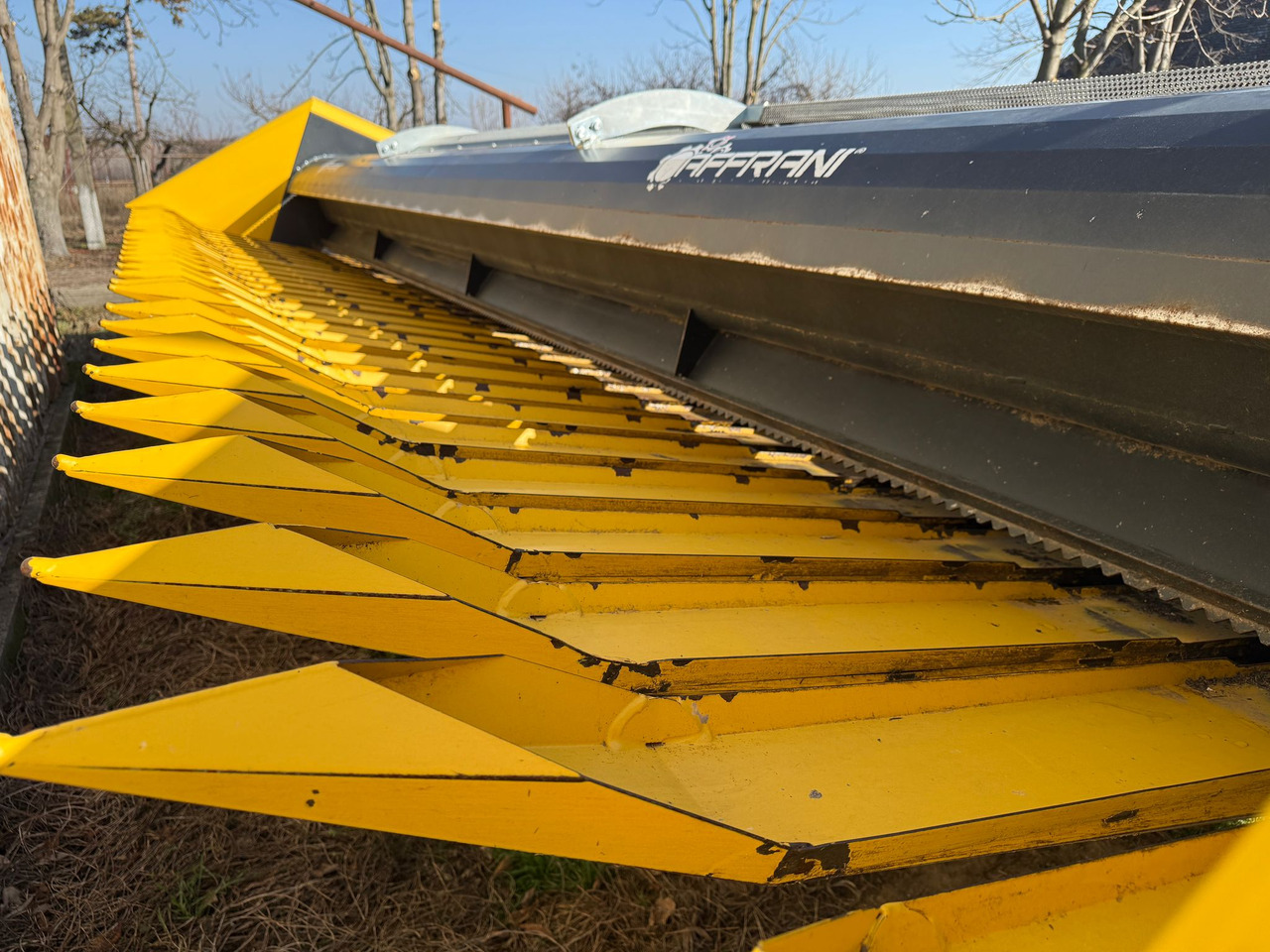 Zaffrani 670N Sunflower Header - Жнеач за сончоглед: слика 1 Zaffrani 670N Sunflower Header - Жнеач за сончоглед: слика 1