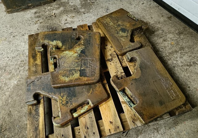 Deutz Fahr etupainot - Противтежа за Трактор: слика 5 Deutz Fahr etupainot - Противтежа за Трактор: слика 5