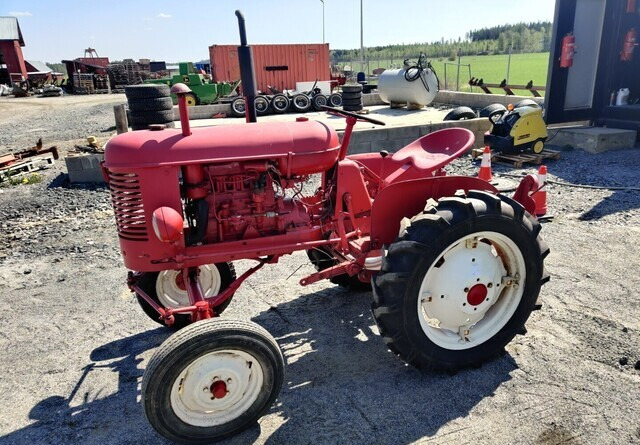 Massey Harris Traktori - bensiini - Трактор: слика 3 Massey Harris Traktori - bensiini - Трактор: слика 3