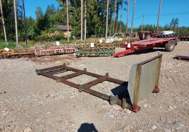 Metsäkärryn alusta 8 pankoinen pituus 400cm - Шумска приколка: слика 3 Metsäkärryn alusta 8 pankoinen pituus 400cm - Шумска приколка: слика 3