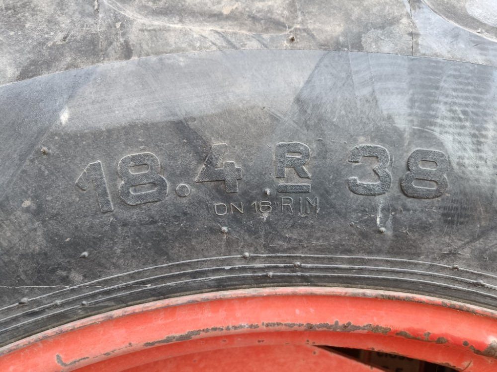 Комплетно тркало Taurus 18.4R38 renkaat - Fendt Farmer: слика 7 Комплетно тркало Taurus 18.4R38 renkaat - Fendt Farmer: слика 7