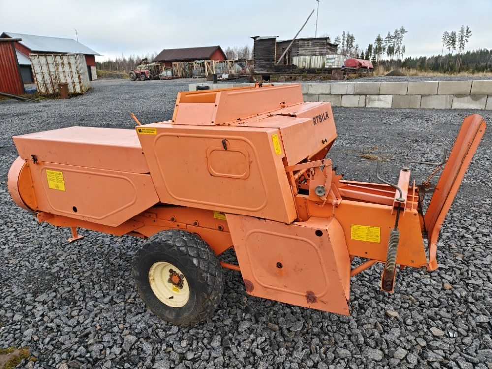 Wärtsilä Rivierra Casalis PHP150 - Балирка за квадратни бали: слика 4 Wärtsilä Rivierra Casalis PHP150 - Балирка за квадратни бали: слика 4