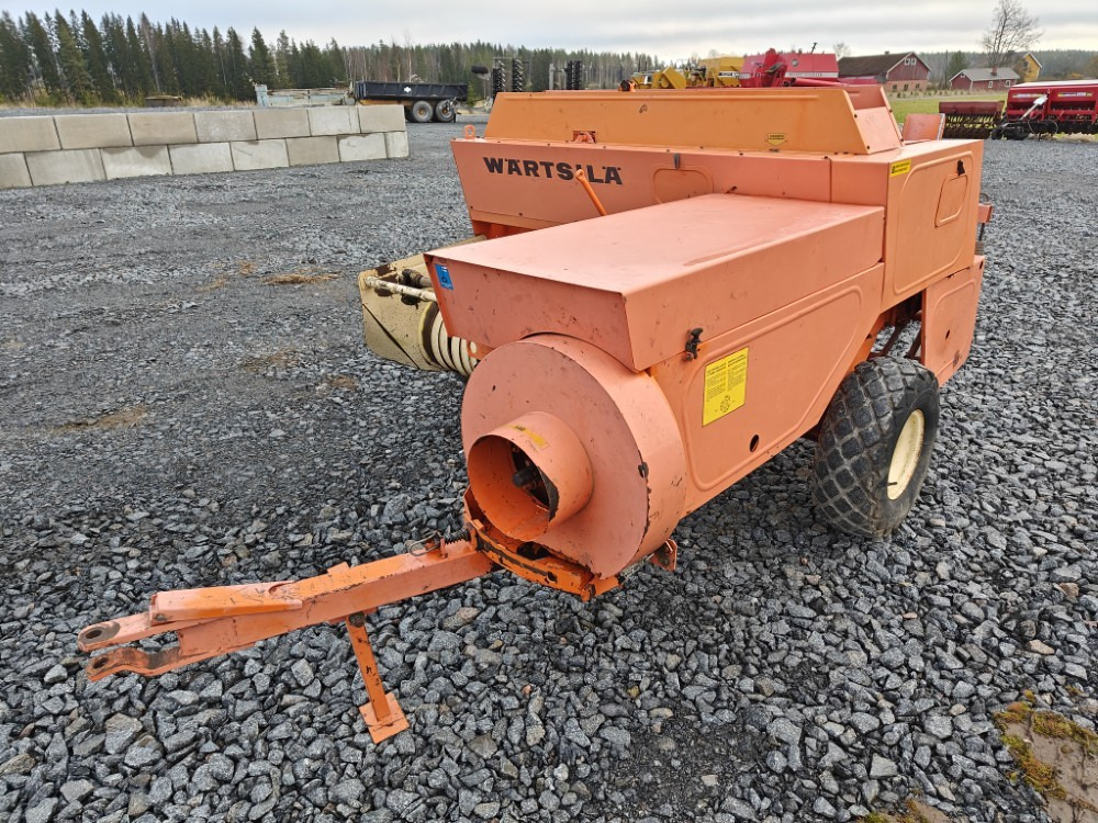 Wärtsilä Rivierra Casalis PHP150 - Балирка за квадратни бали: слика 5 Wärtsilä Rivierra Casalis PHP150 - Балирка за квадратни бали: слика 5