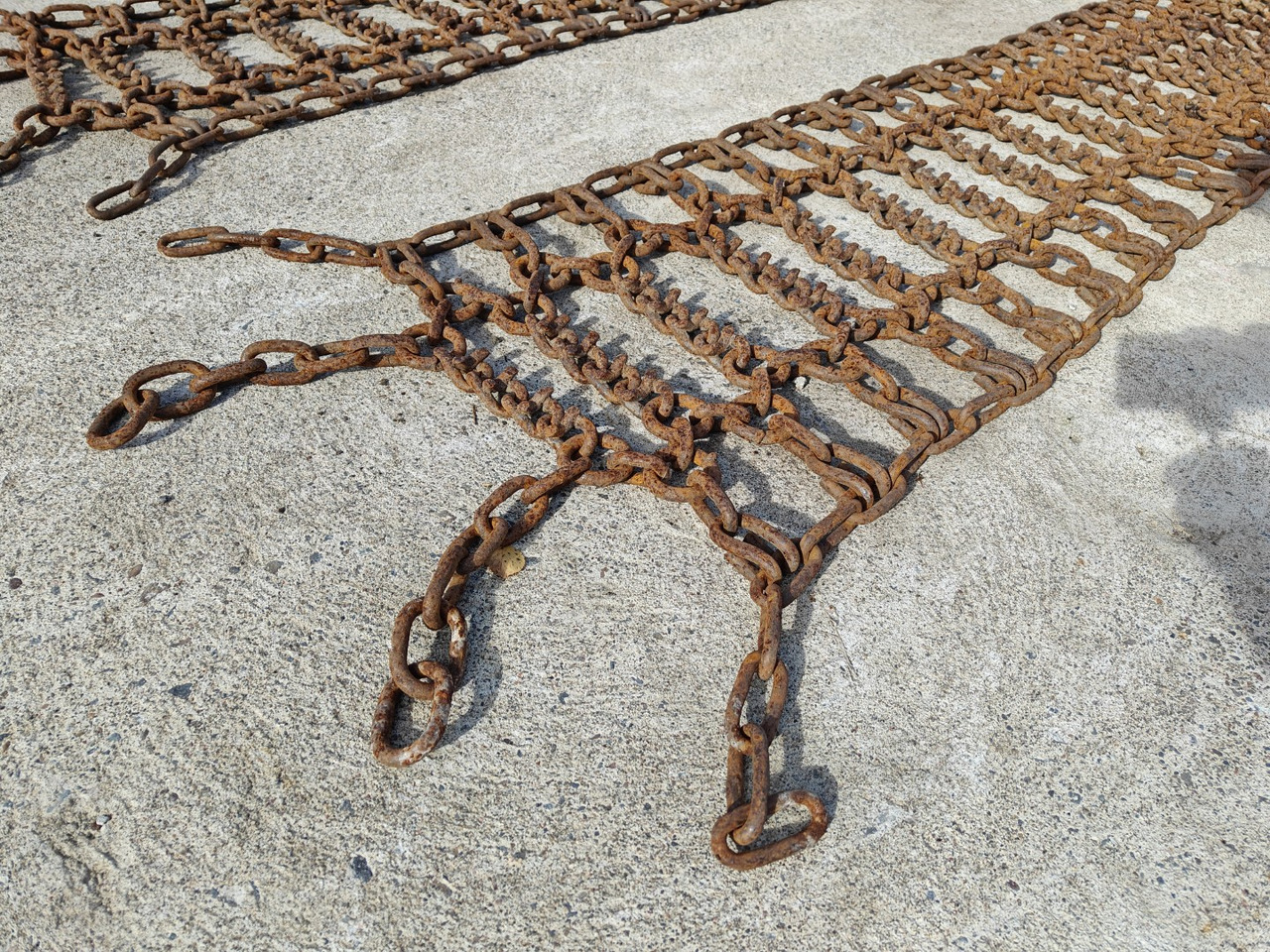 Piikkiketjut 12.4x38 traktoriin - Земјоделска машина: слика 3 Piikkiketjut 12.4x38 traktoriin - Земјоделска машина: слика 3