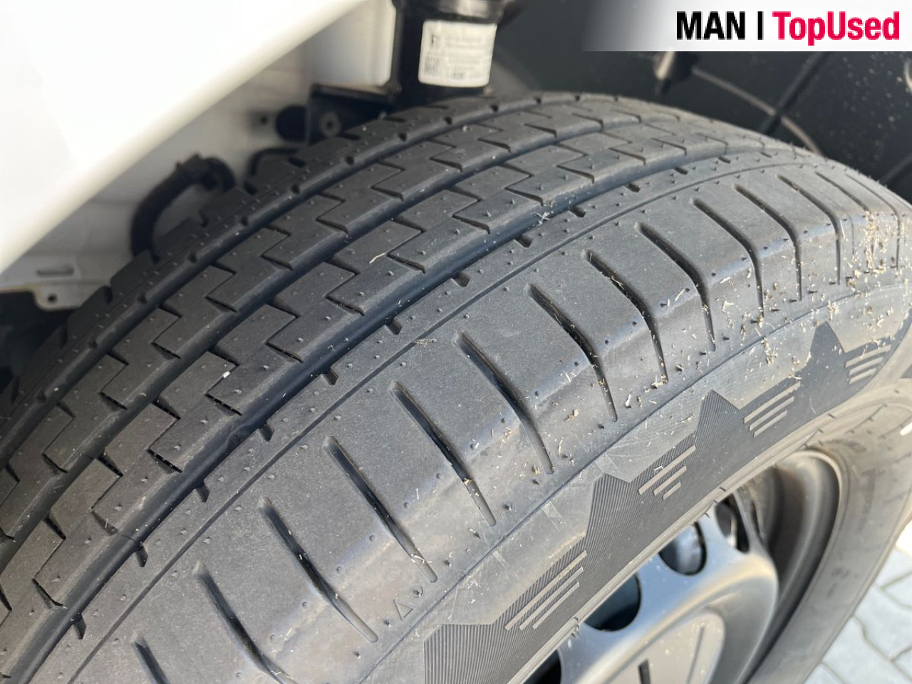 MAN TGE 3.180 4X4 SB furgon bez příčky L3H3 - Товарно комбе: слика 4 MAN TGE 3.180 4X4 SB furgon bez příčky L3H3 - Товарно комбе: слика 4